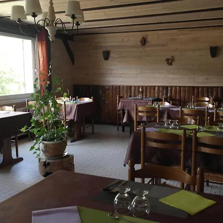 Les Petits Sentiers Hotel