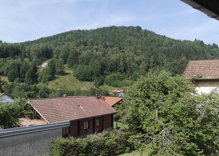 Les Petits Sentiers Hotel