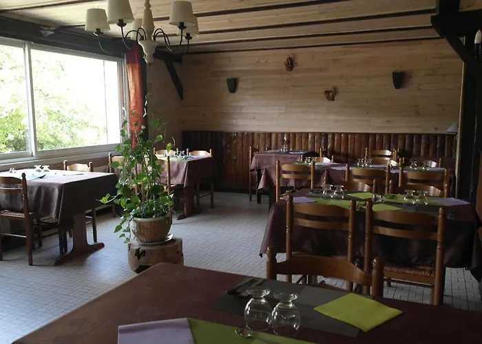 Les Petits Sentiers Hotel