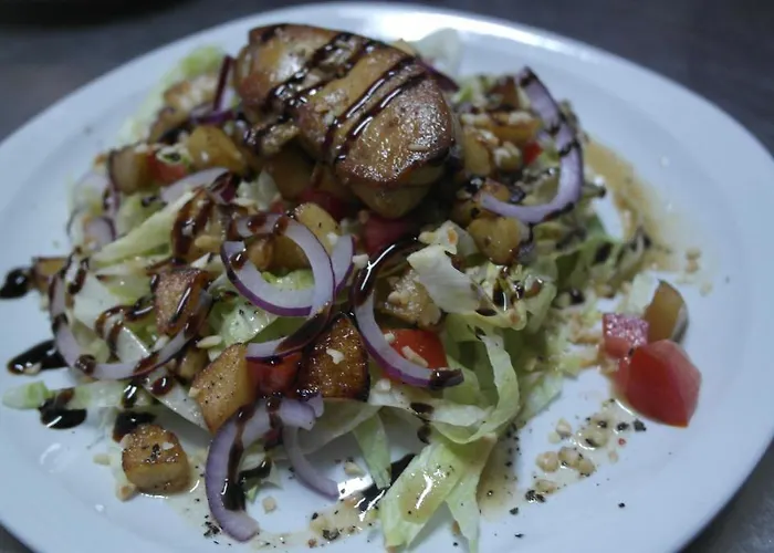 Les Petits Sentiers Hotel